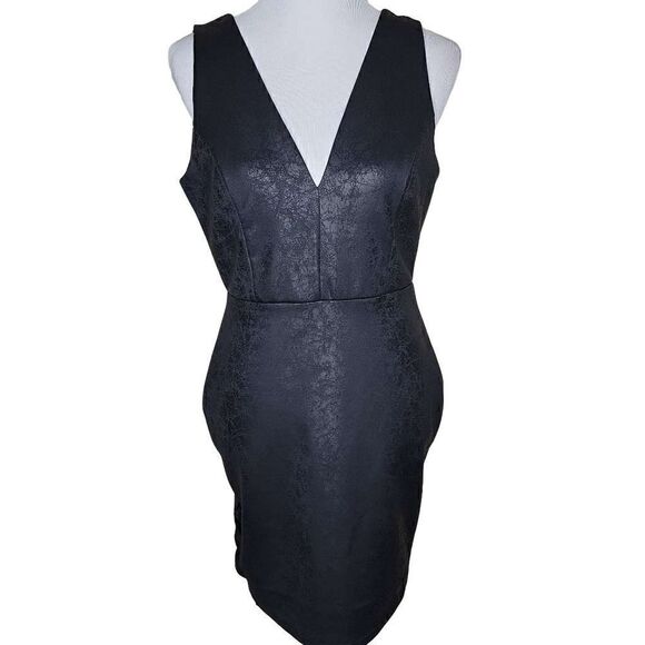 Rosie Daze Boutique TRAC V Neck Sleeveless Cutout Side Slit Mini Dress Black Lar - Picture 1 of 14